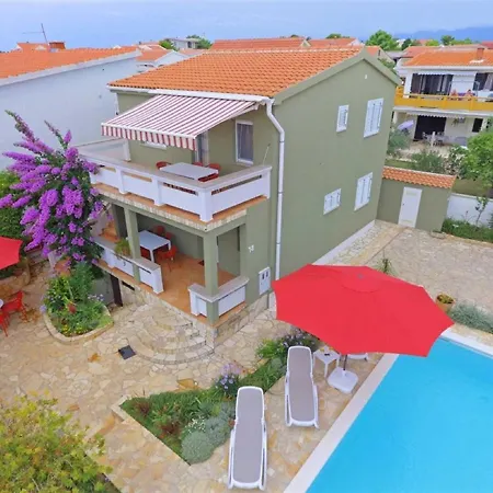 Goga With Heated Pool 4* Vir