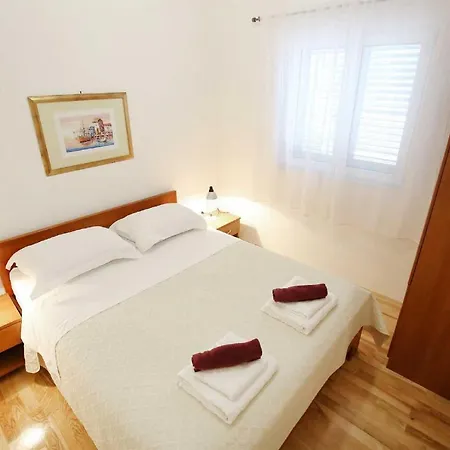 Goga With Heated Pool 4* Vir